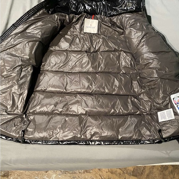 Moncler puffer - Picture 6 of 7